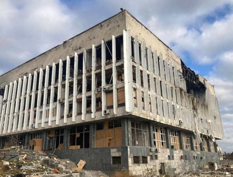 100 книжок для бібліотеки Херсона від проєкту “Добраніч”